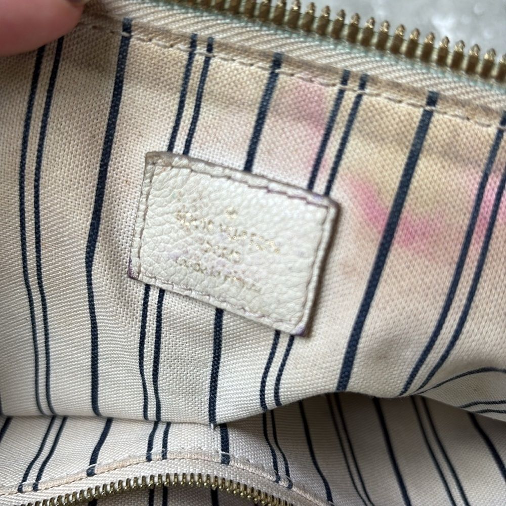 Louis Vuitton leather tote - Picture 9 of 13